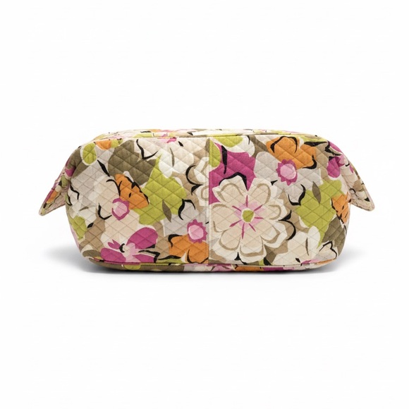 Vera Bradley Grand Traveler Tote in Portobello Road Cottage, 22"x15"x2.25" - Picture 9 of 10